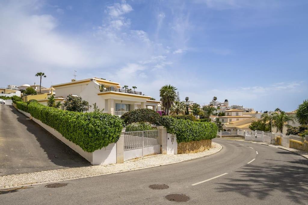Villa Marina - Pool & Sea View Albufeira Exteriör bild